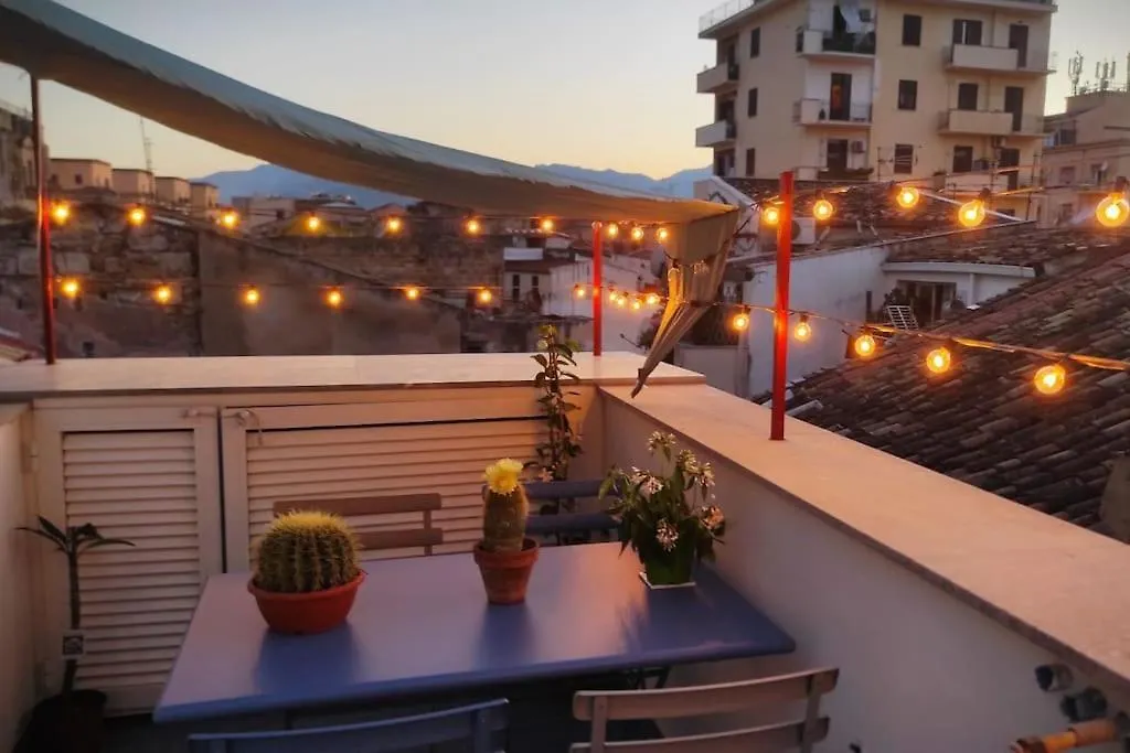 Iflat Casa Cuto Terrace On The Ancient City Palermo Apartman
